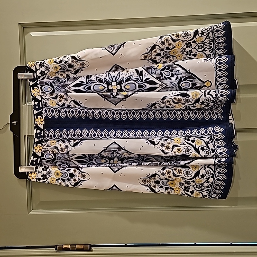 Like new banana republic skirt